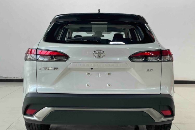 Used Toyota FRONTLANDER 2022 2.0L CVT Luxury PLUS Edition Trunk