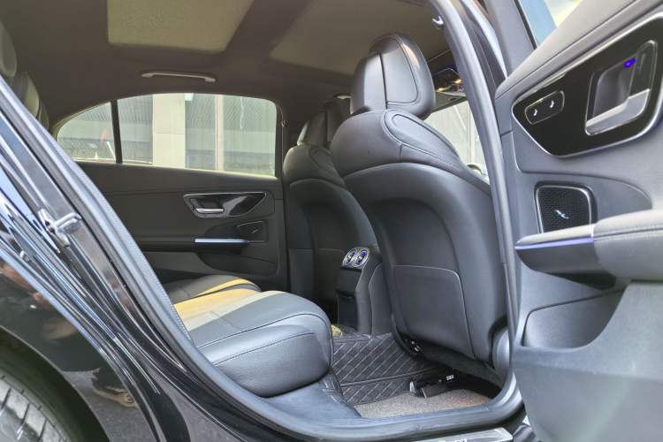 Used Mercedes-Benz C-Class 2023 C 260 L
