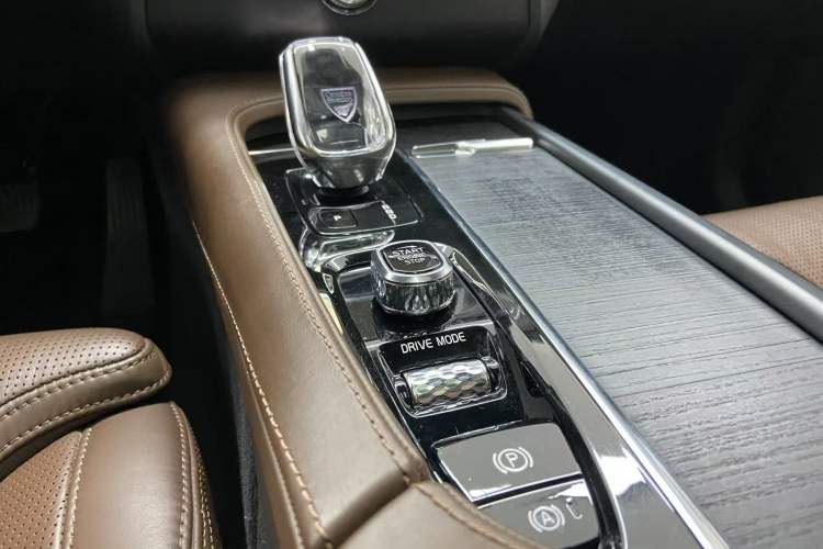 Used Volvo XC90 New Energy 2021 E-Drive Hybrid T8 Luxury Flagship 7-Seater Interior 2