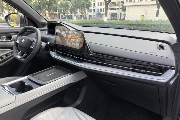 Used Changan CS55PLUS PHEV 2025 Smart New Blue Whale 125km Ultra-Range Edition
