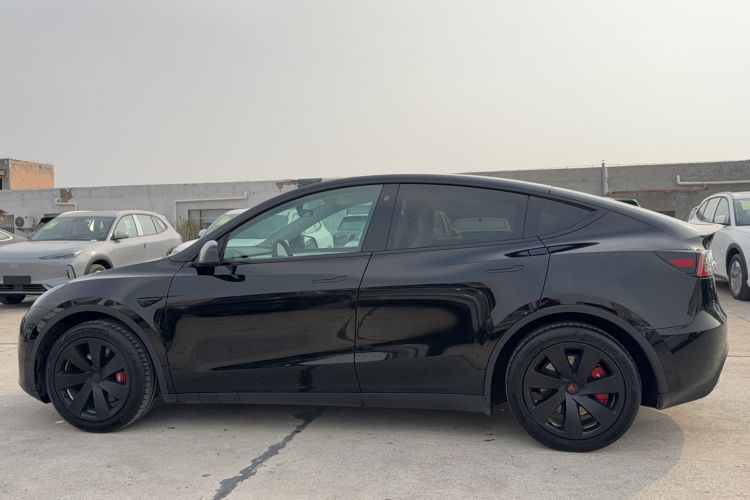 Used Tesla Model Y 2022 Rear-Wheel-Drive Version
