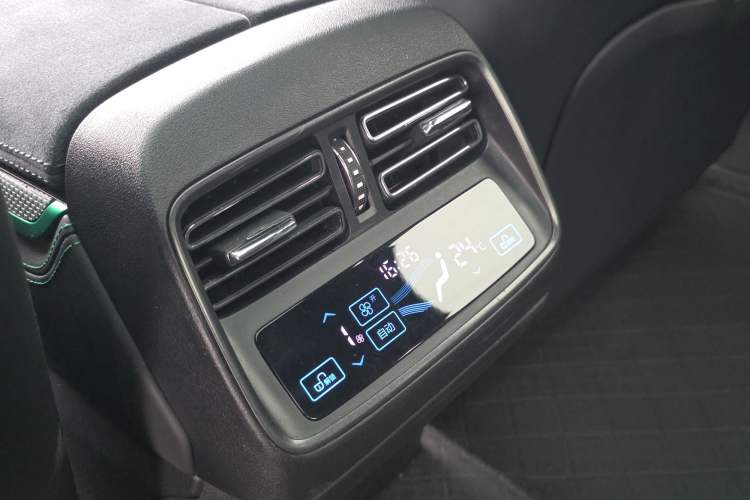 Used BYD Han 2022 EV 610 km All-Wheel-Drive Qianshan Cui Limited Edition
