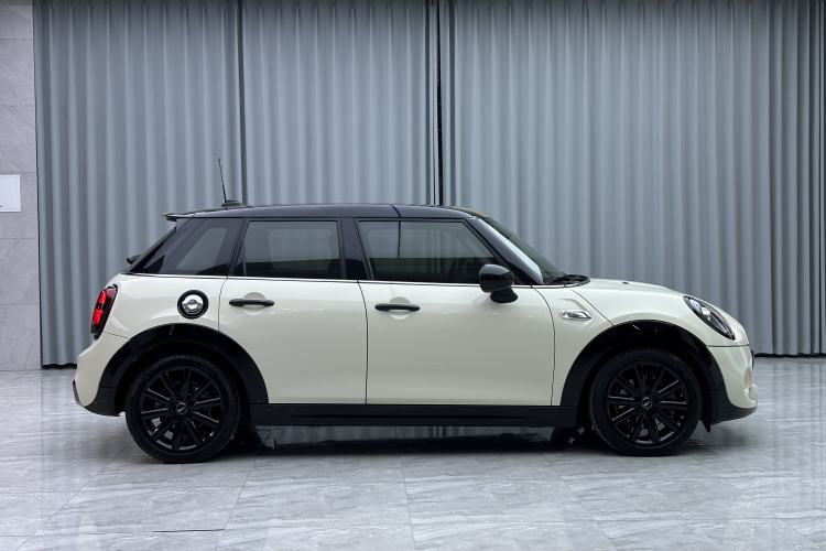 Used MINI 2018 2.0T COOPER S Classic Edition Five-Door Version Exterior 3