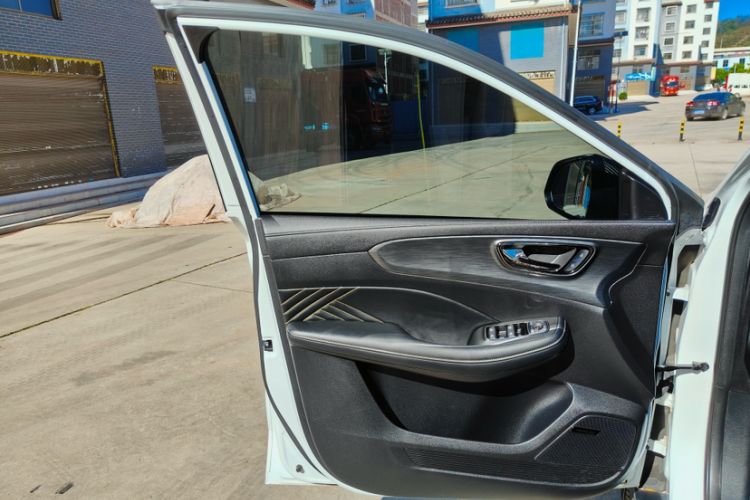 Used Roewe RX5 2021 PLUS 330TGI Automatic National Style Smart Luxury Edition
