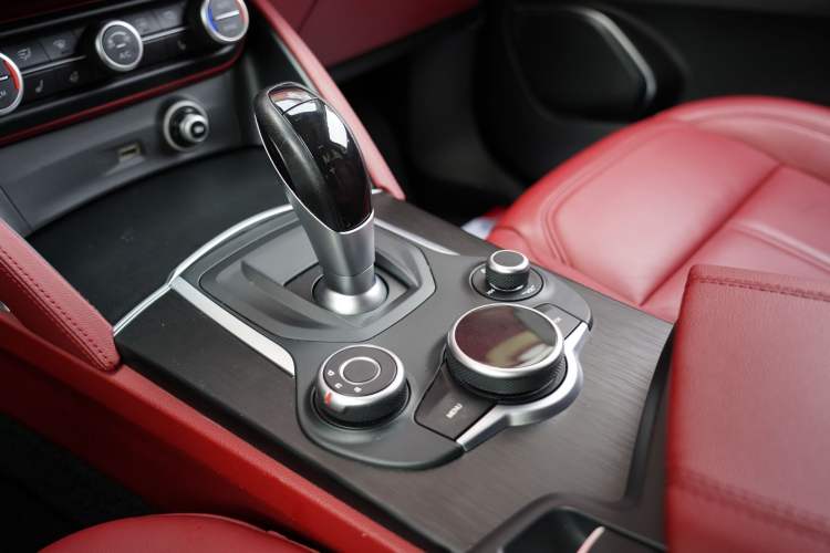 Used Alfa Romeo Stelvio 2017 2.0T 280HP Luxury Edition