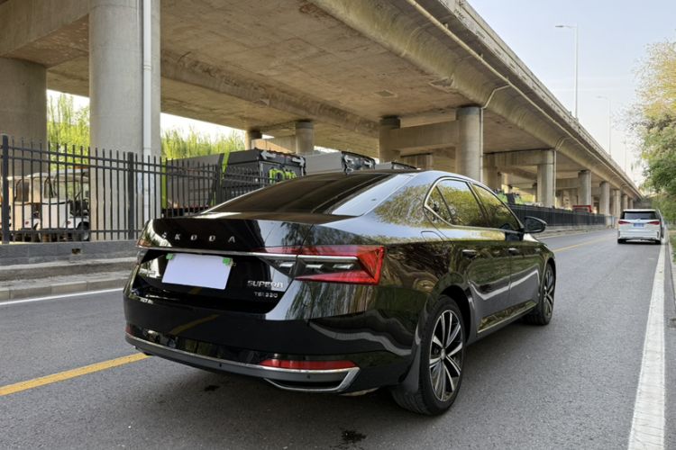 Used Skoda Superb 2019 Restyled TSI330 DSG Comfort Edition Exterior 5