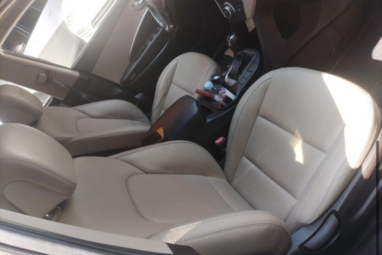 Used Hyundai Santa Fe 2013 2.4L Automatic Two-Wheel Drive Smart Version
