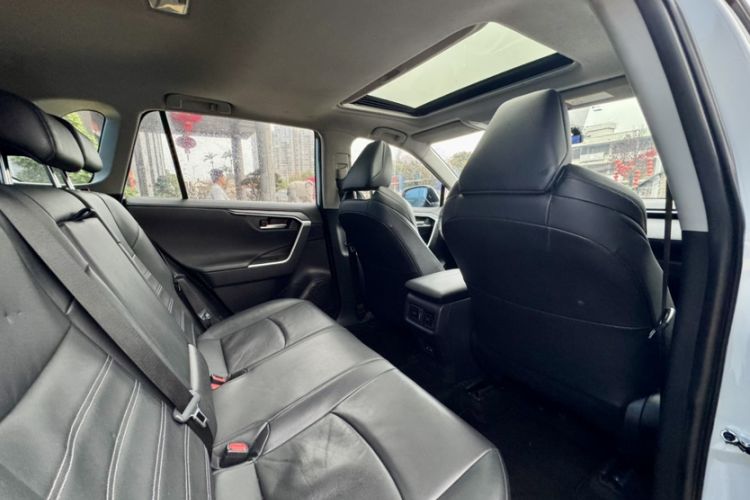 Used Toyota Wildlander 2022 2.0L CVT Two-Wheel Drive Luxury PLUS Edition
