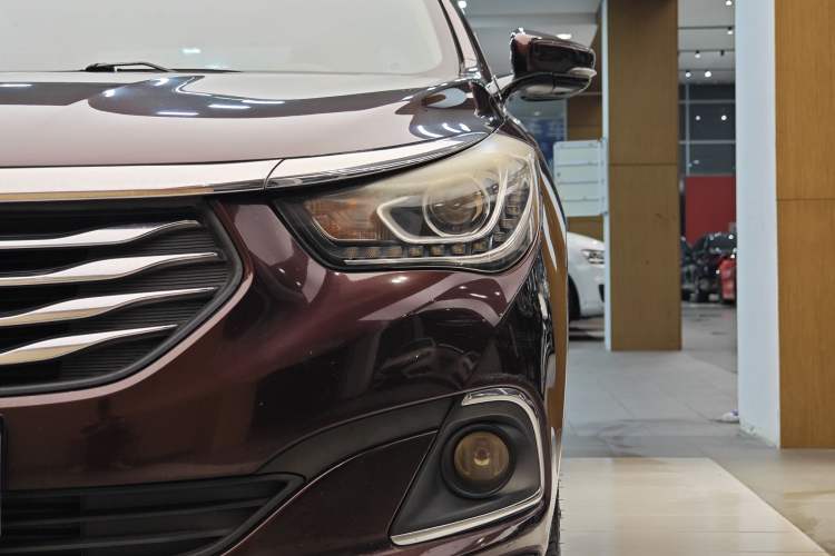 Used GAC Trumpchi GA6 2015 1.8T DCT Luxury Navigation Model Exterior 2