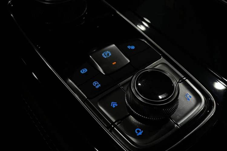 Used Ford Equator Sport 2025 EcoBoost 170 Prestige PLUS Interior 8