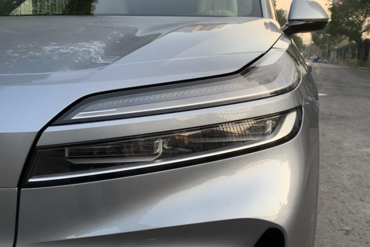 Used ONVO Luxeed L90 2025 Model—Ultra Six-Seater Version