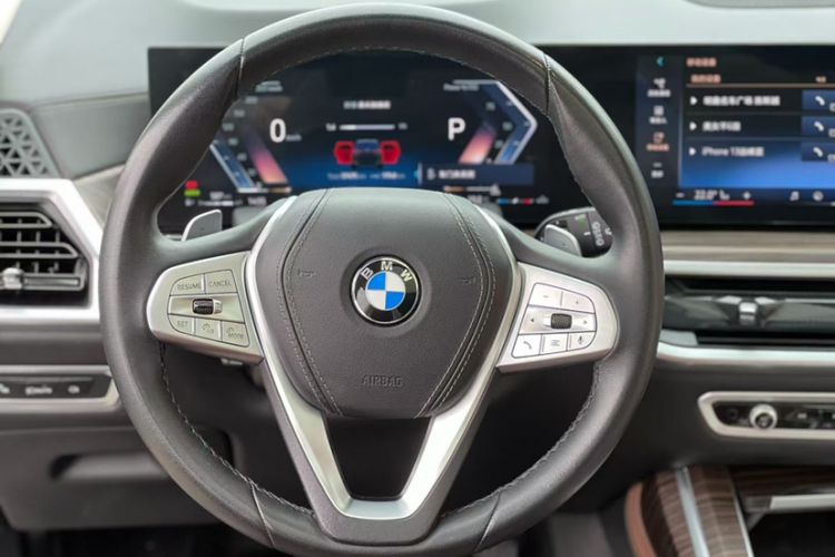 Used BMW X7 2023 xDrive40i Luxury Package with Leading Features
