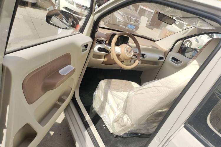 Used Wuling Hongguang MINIEV 2024 3rd Generation 215km Youth Edition