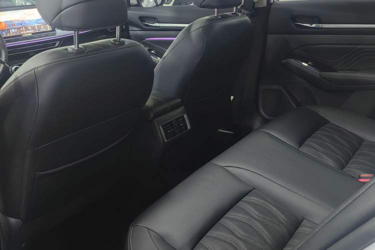 Used Nissan Teana 2022 2.0L XL-Upr Enjoyment Edition Interior 4