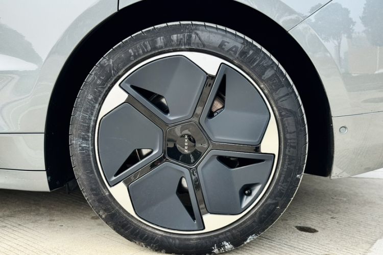 Used Zeekr 001 2023 WE Edition 100 kWh
