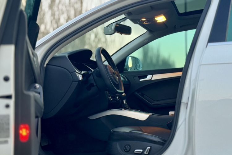 Used Audi A4 2013 40 TFSI allroad quattro Comfort model