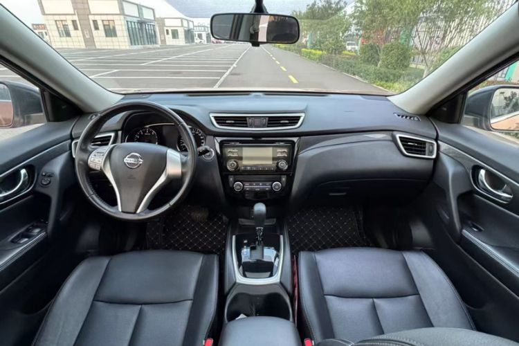 Used Nissan X-Trail 2015 2.5L CVT Leading MAX Edition 4WD