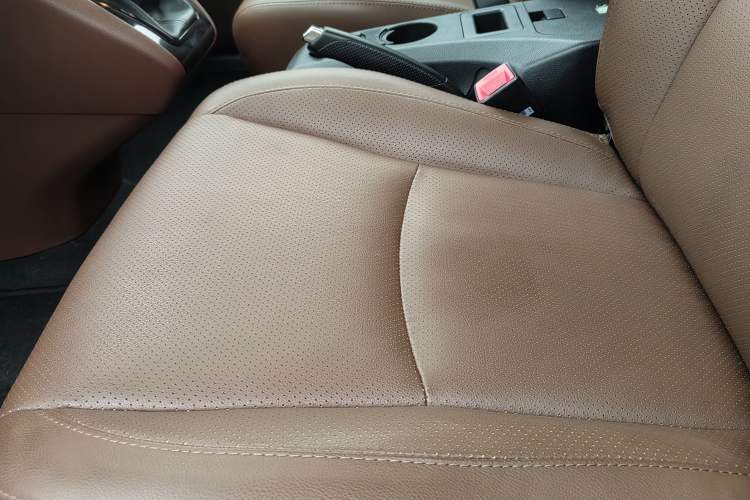 Used BYD S6 2014 2.0L Manual Luxury 5-Seater