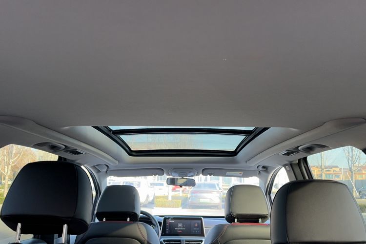 Used SAIC MAXUS EUNIQ 5 2020 Flagship Version with Large Battery 7 Seats