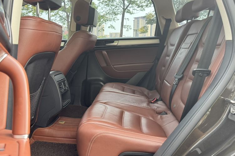 Used Volkswagen Touareg 2016 3.0 TSI Standard Version Interior 1