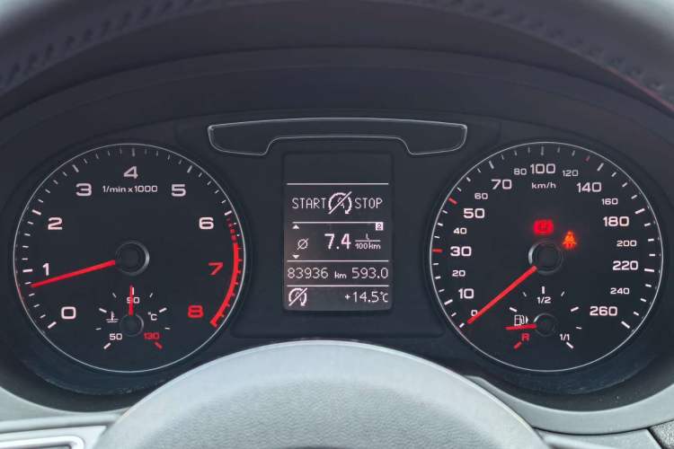 Used Audi Q3 2018 30th Anniversary Edition 30 TFSI Fashion Model Odometer Close Up