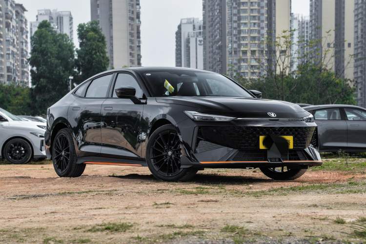 Used CHANGAN UNI-V 2024 1.5T Prestige Sport Edition
