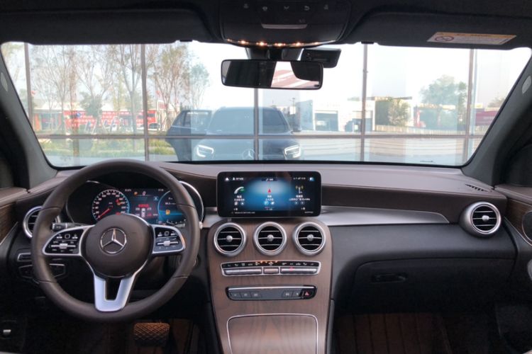 Used Mercedes-Benz GLC 2022 Second Facelift GLC 260 L 4MATIC Luxury Edition
