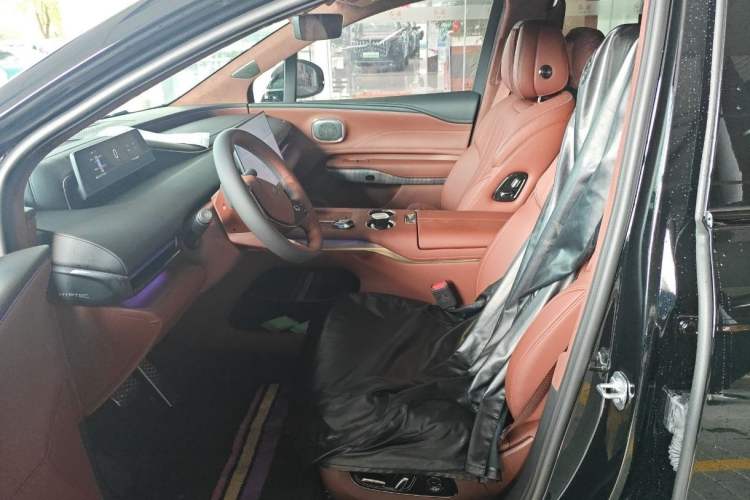 Used Hyptec HL 2025 700 Ultra Six-Seater All-Wheel-Drive LiDAR Version