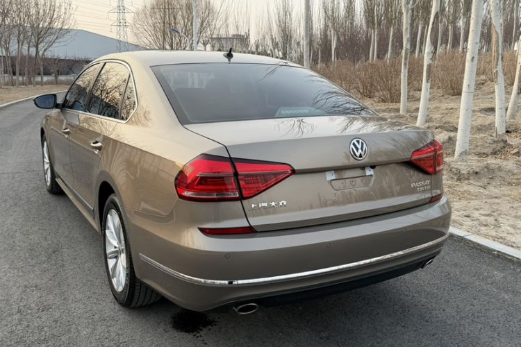 Used Volkswagen Passat 2017 330TSI DSG Luxury Edition
