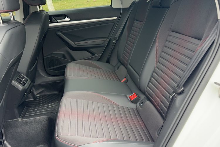 Used Volkswagen Lavida 2024 300TSI DSG Starry Sky Deluxe Edition Left Rear Seat