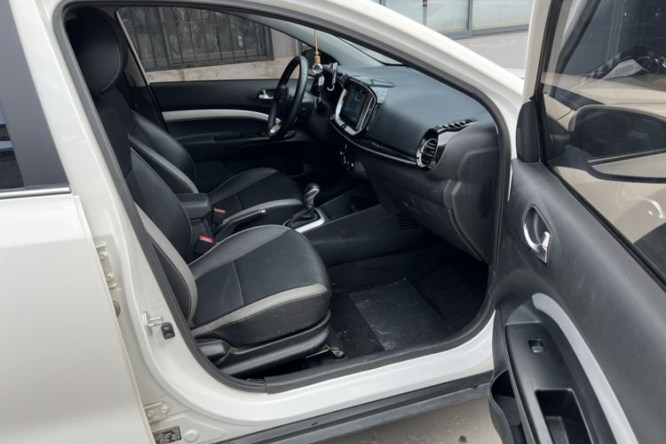 Used Kia kx1 Stonic 2021 1.4L CVT Fun Edition Exterior 1