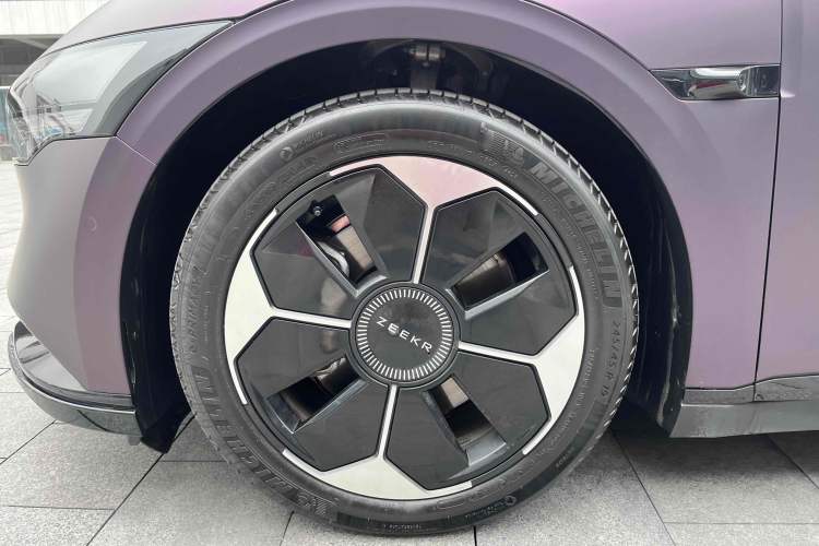 Used Zeekr 007 2025 Long-Range Rear-Wheel-Drive Intelligent Driving Version 100 kWh Exterior 1