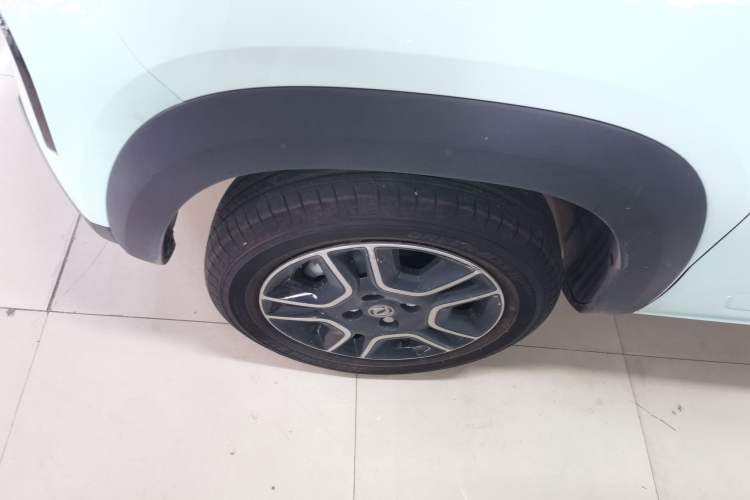 Used Dongfeng NAMMI BOX 2022 Chasing Wind Edition 331 km Standard Model
