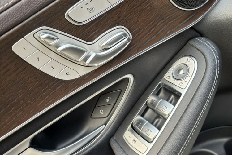 Used Mercedes-Benz GLC 2021 GLC 260 L 4MATIC Luxury Model
