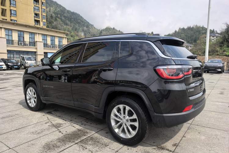 Used Jeep Compass 2021 220T Automatic Leading Edition