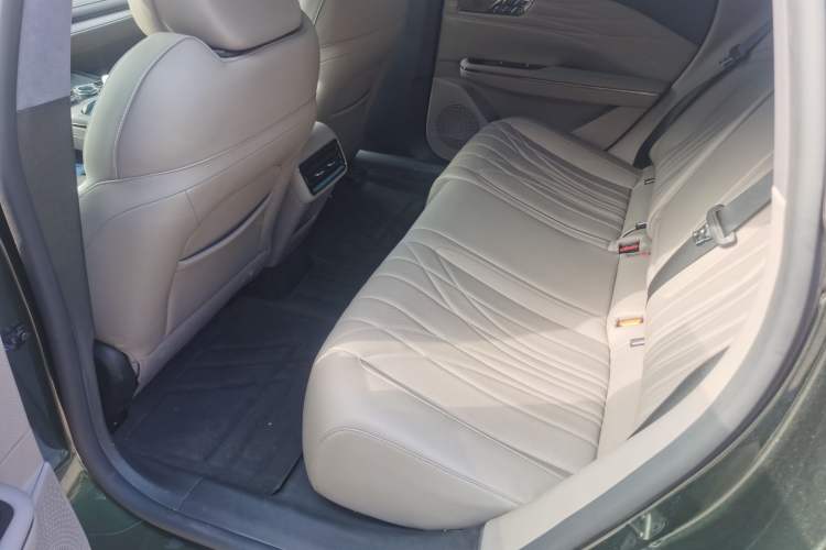 Used Geely Galaxy Galaxy 8 2025 130km EM-P Starship Edition
