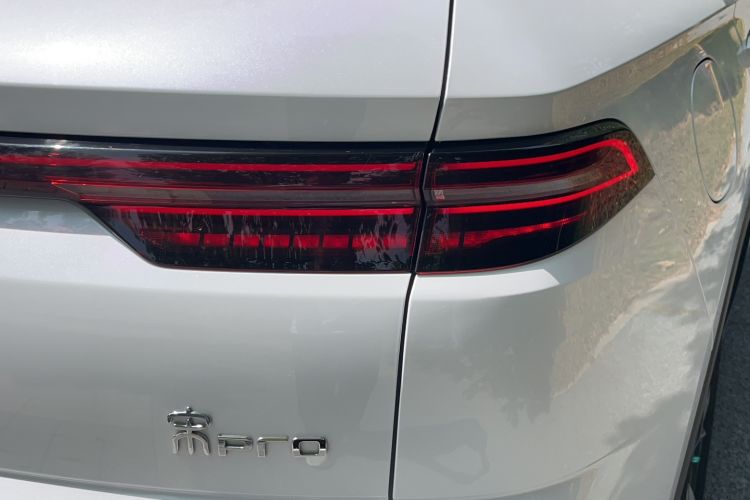 Used BYD Song Pro New Energy 2024 HONOR Edition DM-i 71KM Leading Model
