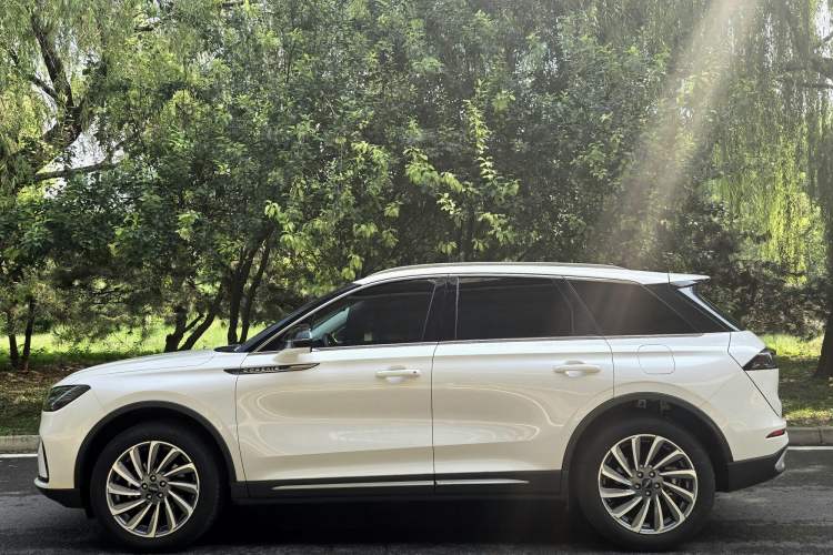 Used Lincoln Corsair 2023 2.0T Two-Wheel-Drive Luxury Edition