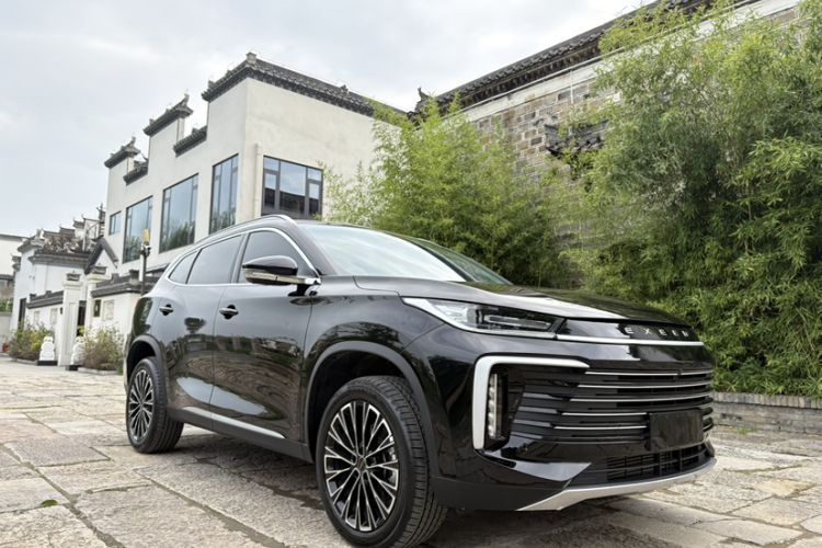 Used EXEED Lingyun 2025 300T Two-Wheel Drive Starry Edition