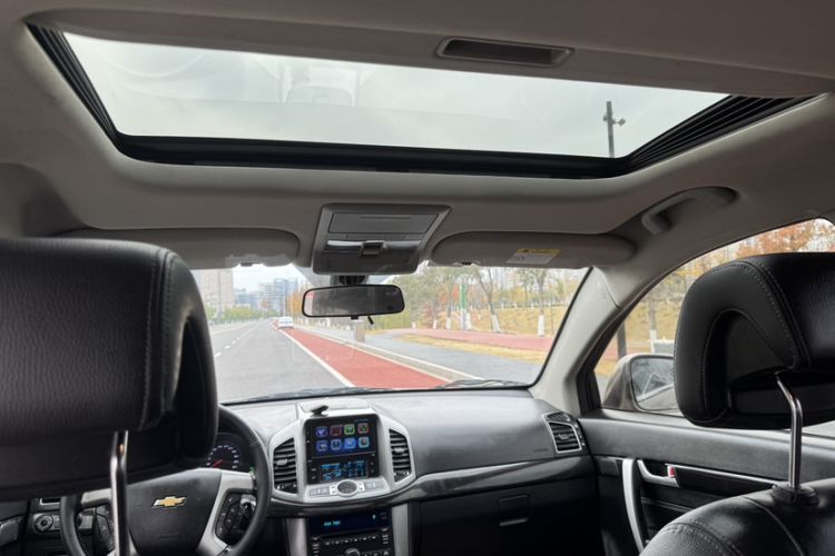 Used Chevrolet Captiva 2015 2.4L 4x4 Flagship Edition 7-Seater