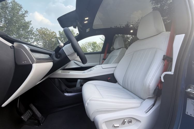 Used ONVO L60 2024 60 kWh Rear-Drive Version