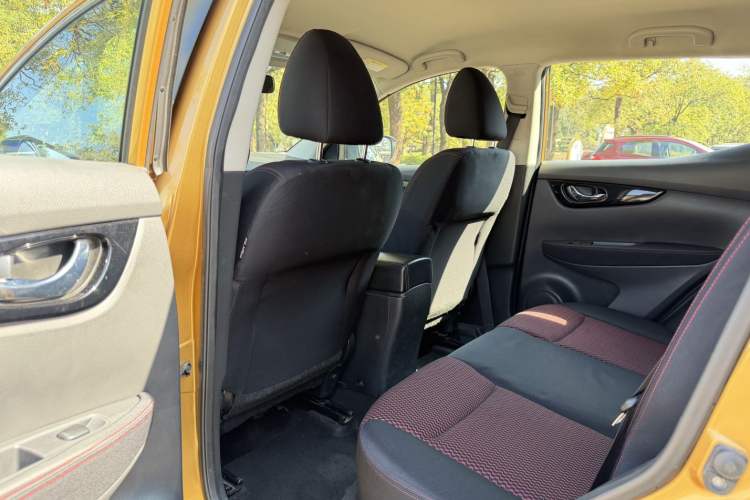 Used Nissan Qashqai 2017 2.0L CVT Elite Edition China V Standard Interior 2