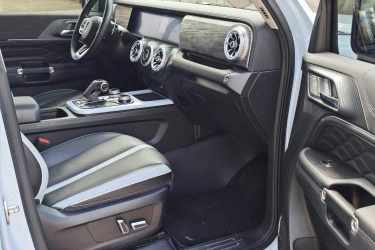 Used Tank 300 2021 2.0T Monet Tribute Limited Edition