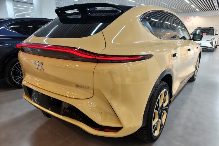 Used IM LS7 2023 100kWh Lux All-Wheel-Drive Version