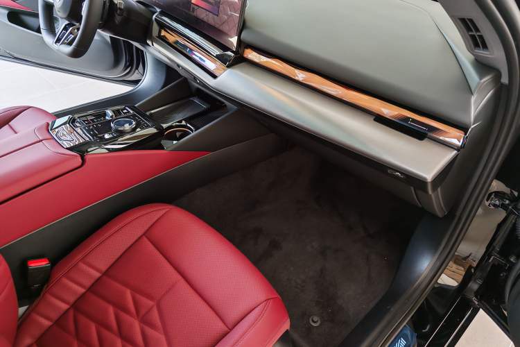 Used BMW 5 Series 2026 Facelift Model 525Li M Sport Package
