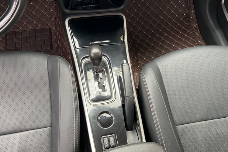 Used Mitsubishi Outlander 2018 2.0L Two-Wheel Drive Glory Edition 5 Seats