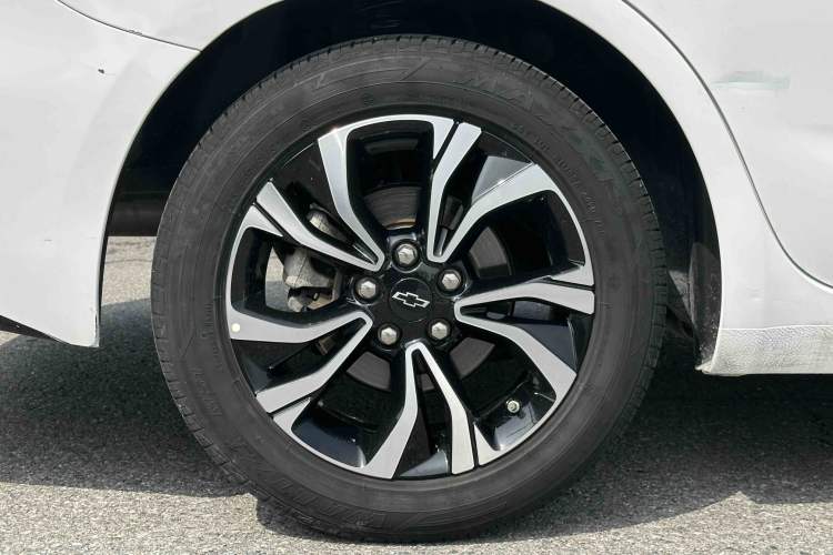 Used Chevrolet Monza 2020 Light Hybrid RS 330T Automatic Comfort Edition Exterior 3