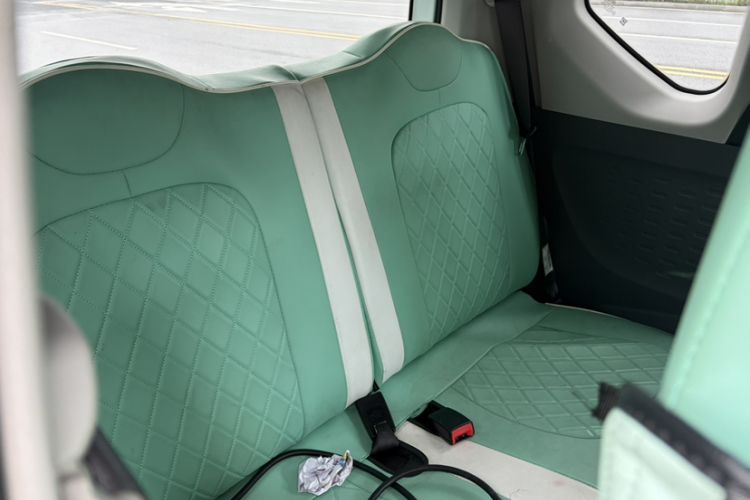 Used Wuling Hongguang MINIEV 2021 Macaron Fashion Edition Lithium-Ion Battery Interior 5