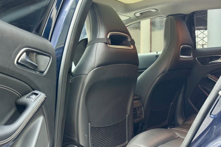 Used Mercedes-Benz GLA 2015 GLA 200 Fashion Model Interior 4