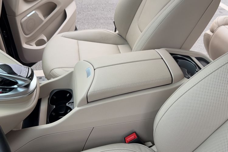 Used Mercedes-Benz V-Class 2018 V 260 Prestige Edition China VI